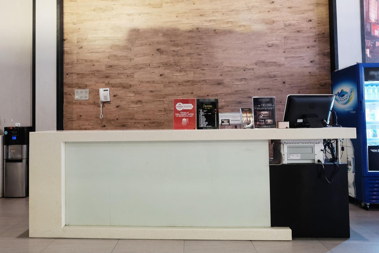 Juanda Airport Hostel Gedangan Luaran gambar